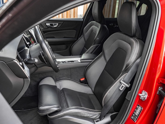 Volvo S60 cena 125900 przebieg: 103408, rok produkcji 2020 z Maków Podhalański małe 781